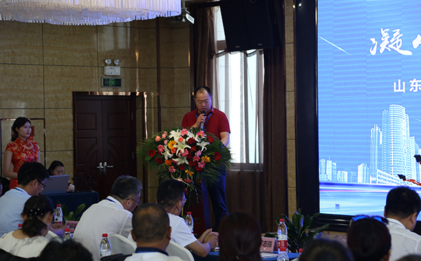 莱工.jpg 莱工.jpg